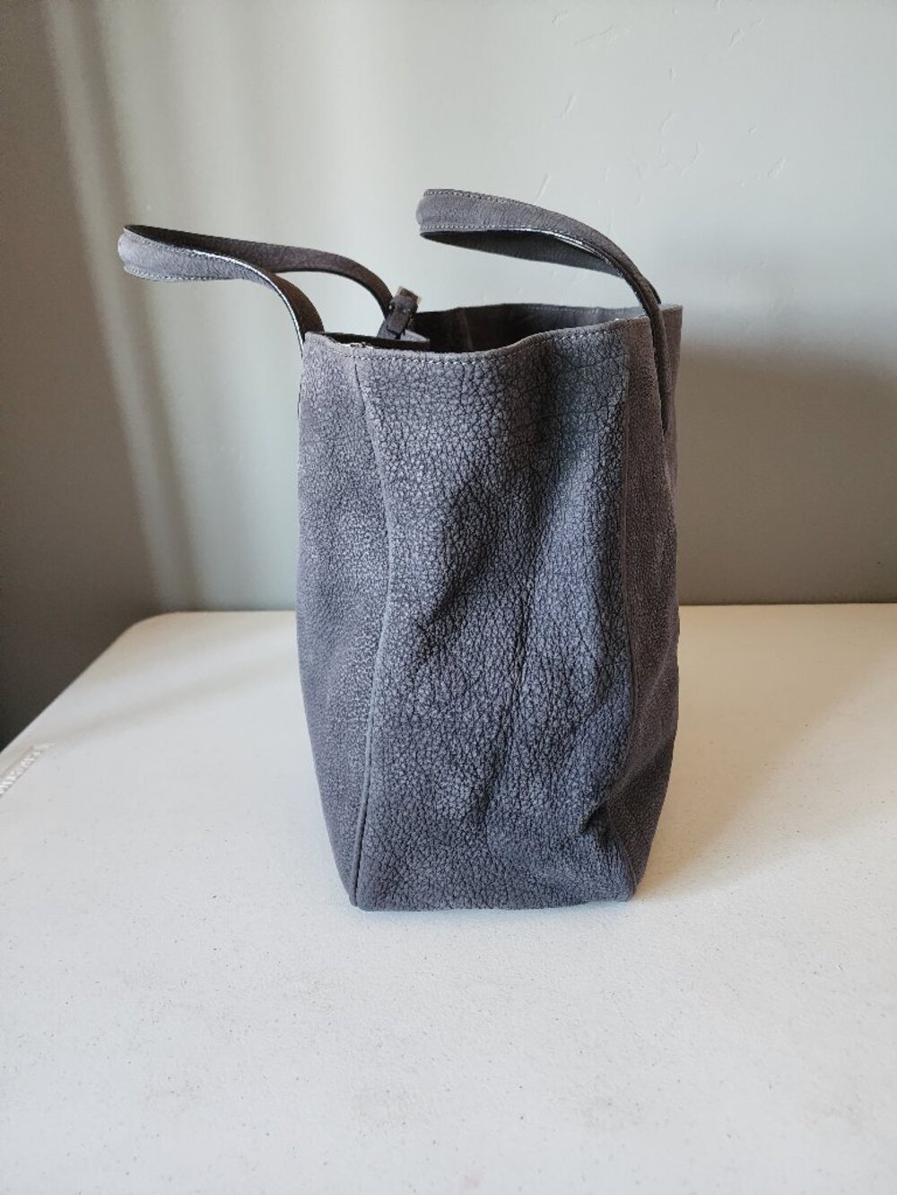 Maia N. Tote "LIKE NEW" - Picture 5 of 16